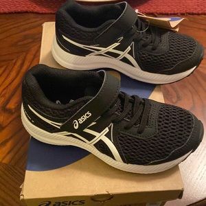 Boys Kids New Asics Shoes Sz 11